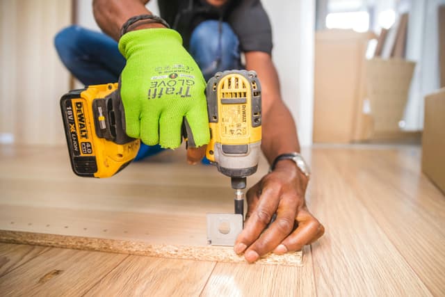 Montaj faruri cu xenon – cât costă DIY