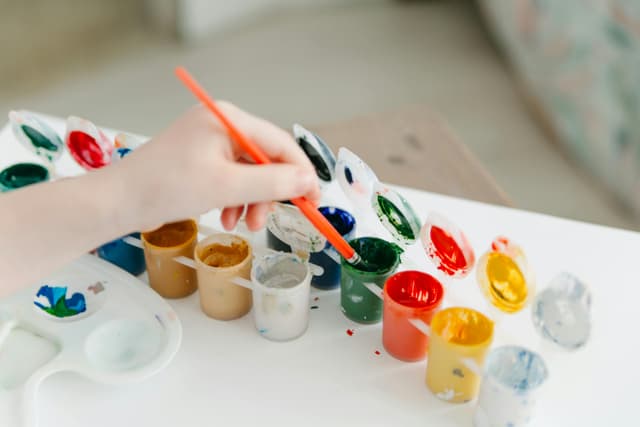 Top 5 jocuri educative DIY pentru băiat și fată în curte