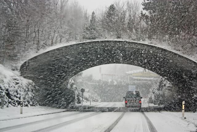 Husă auto anti-grindină: testată într-o furtună reală