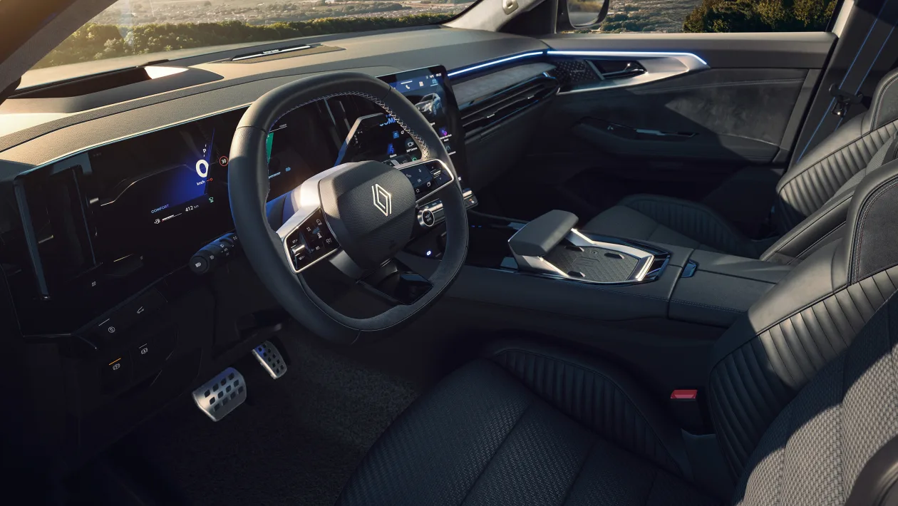 Facelift-ul Renault Austral 2025: O Revizuire a Stilului Inspirat de Rafale